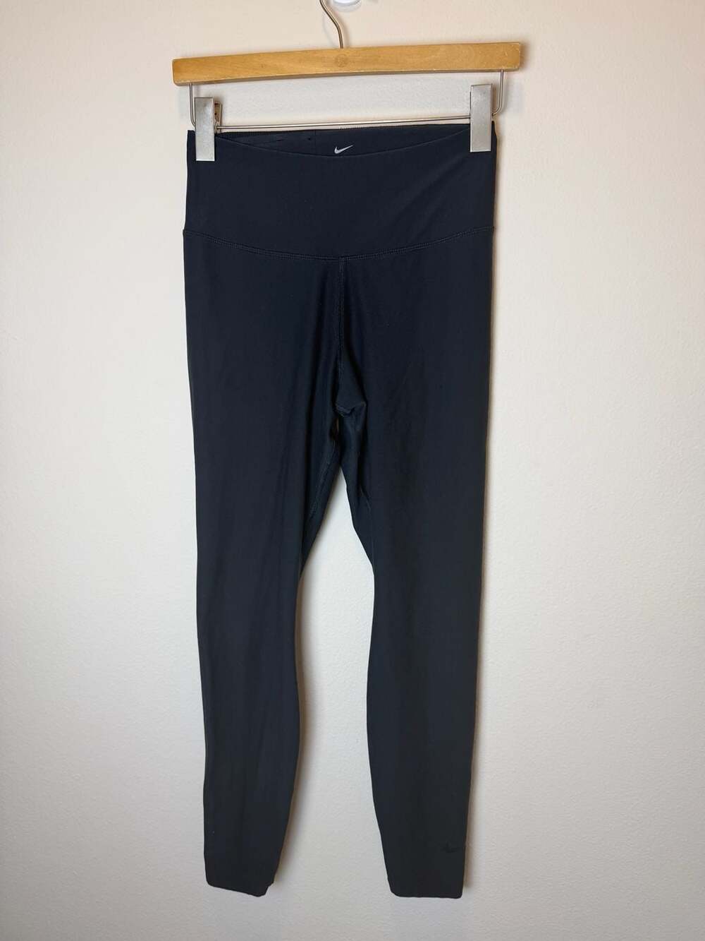 Nike Dri-FIT Leggings Size M Black Athletic Pants